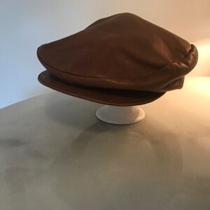 Men’s  MacClay Leather English Newsboy Cap made in E. Petersburg PA
